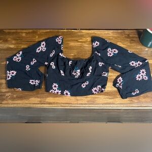 Wild Fable Black Floral Puff Sleeve Crop Top – Size Medium peasant girl corset
